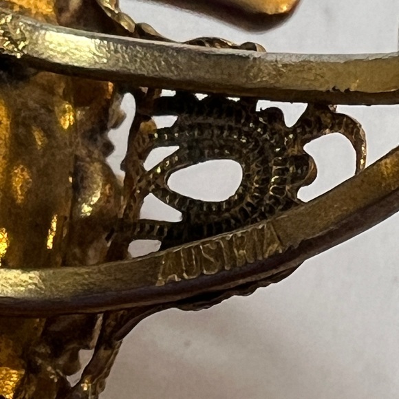 Vintage signed Austria dinner ring cobalt and Capri blue rhinestones adjustable - Picture 5 of 5